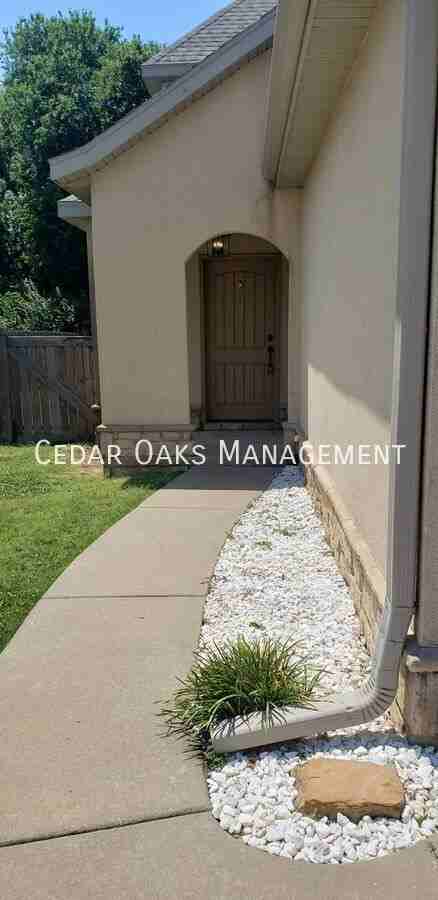 1620 Park St - Photo 3 of 22
