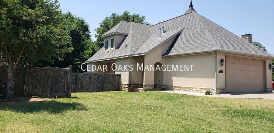 1620 Park St - Photo 5 of 22