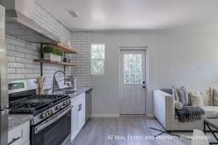 1649 E Oak St #9 - Photo 1 of 1