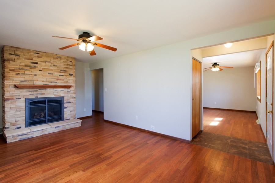 7146 S 38th St - Photo 2 of 26