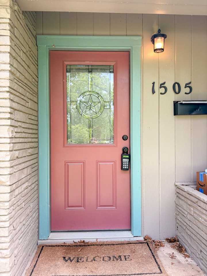 1505 S 49th St - Photo 2 of 18