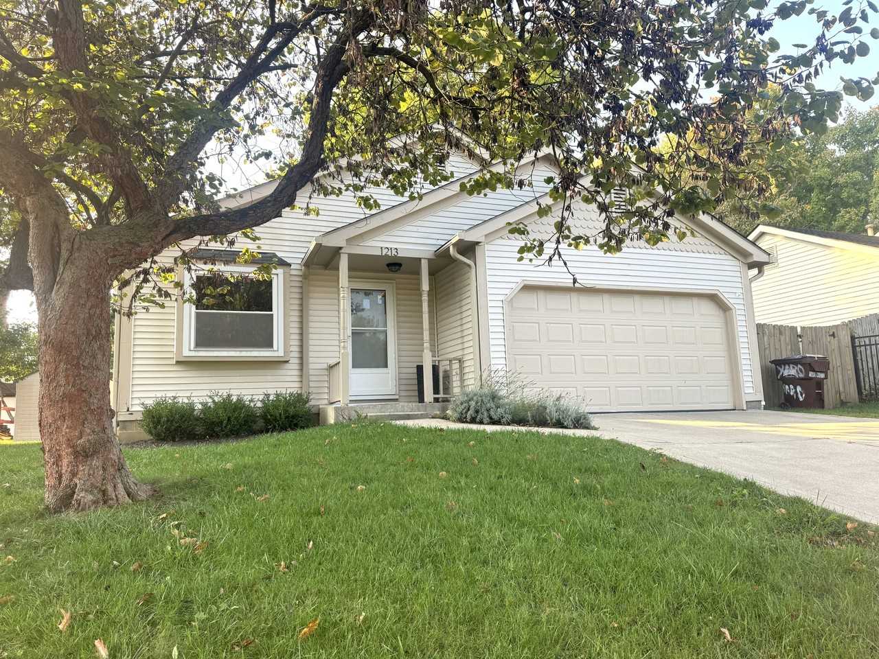 1213 Tillicum Dr #1 - Photo 2 of 2