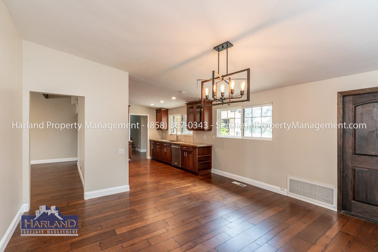6271 Soledad Mountain Rd - Photo 3 of 10