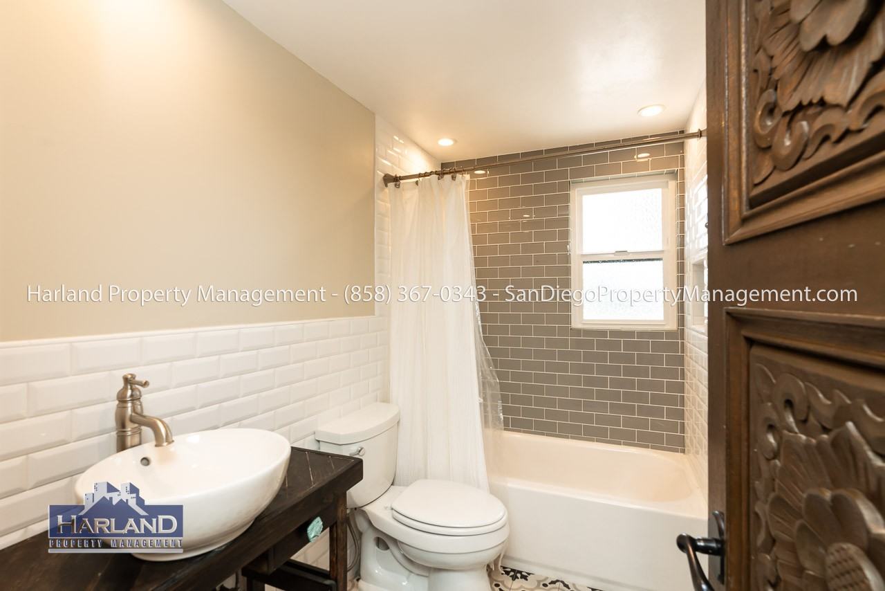 6271 Soledad Mountain Rd - Photo 7 of 10