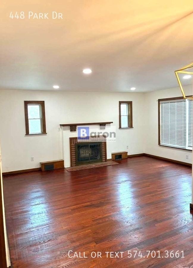 448 Park Dr