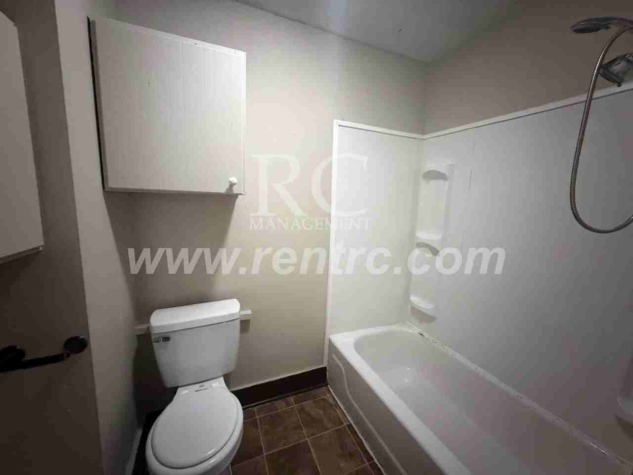 606 N Grant St - Photo 4 of 13