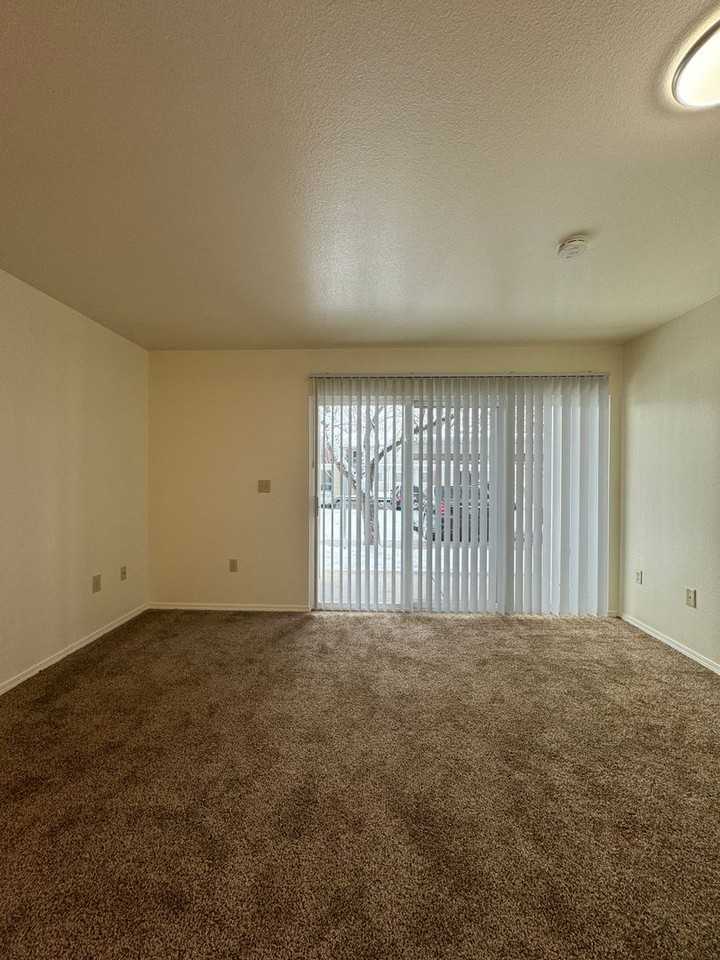 10827 W Ustick Rd #101 - Photo 5 of 27