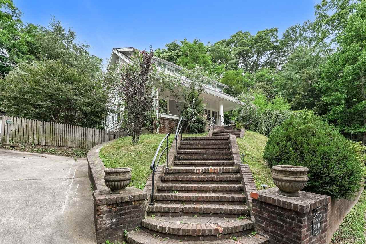 340 W End Blvd - Photo 2 of 20