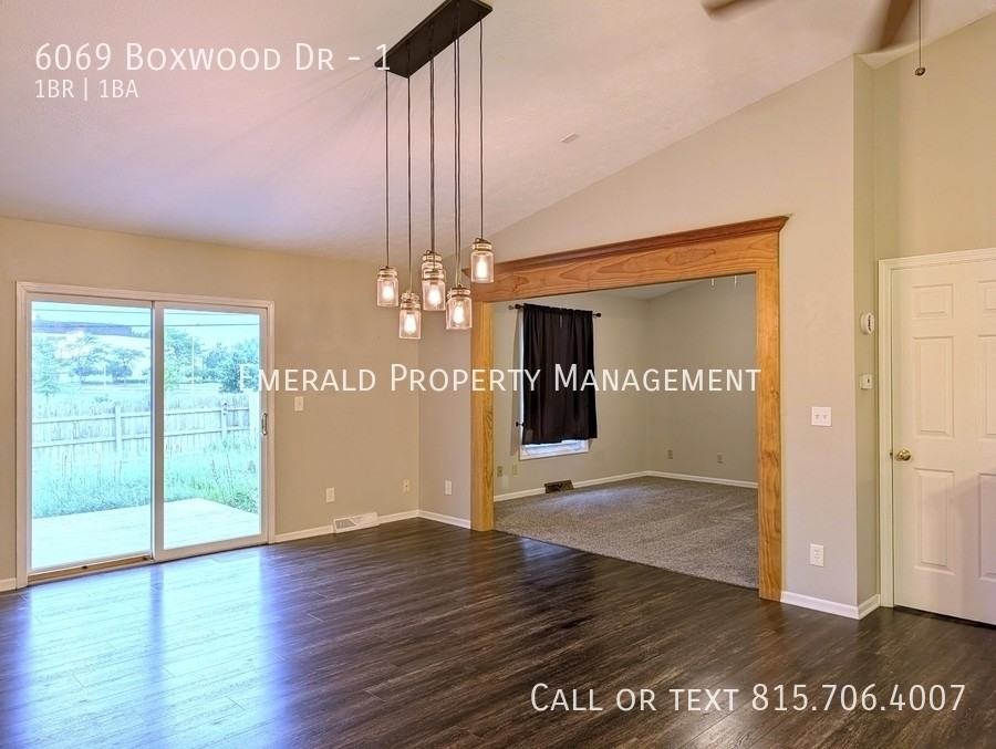 6069 Boxwood Dr #1 - Photo 7 of 19