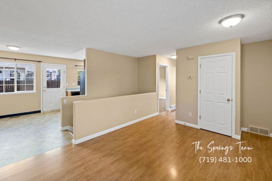 5833 Bow River Dr - Photo 7 of 38
