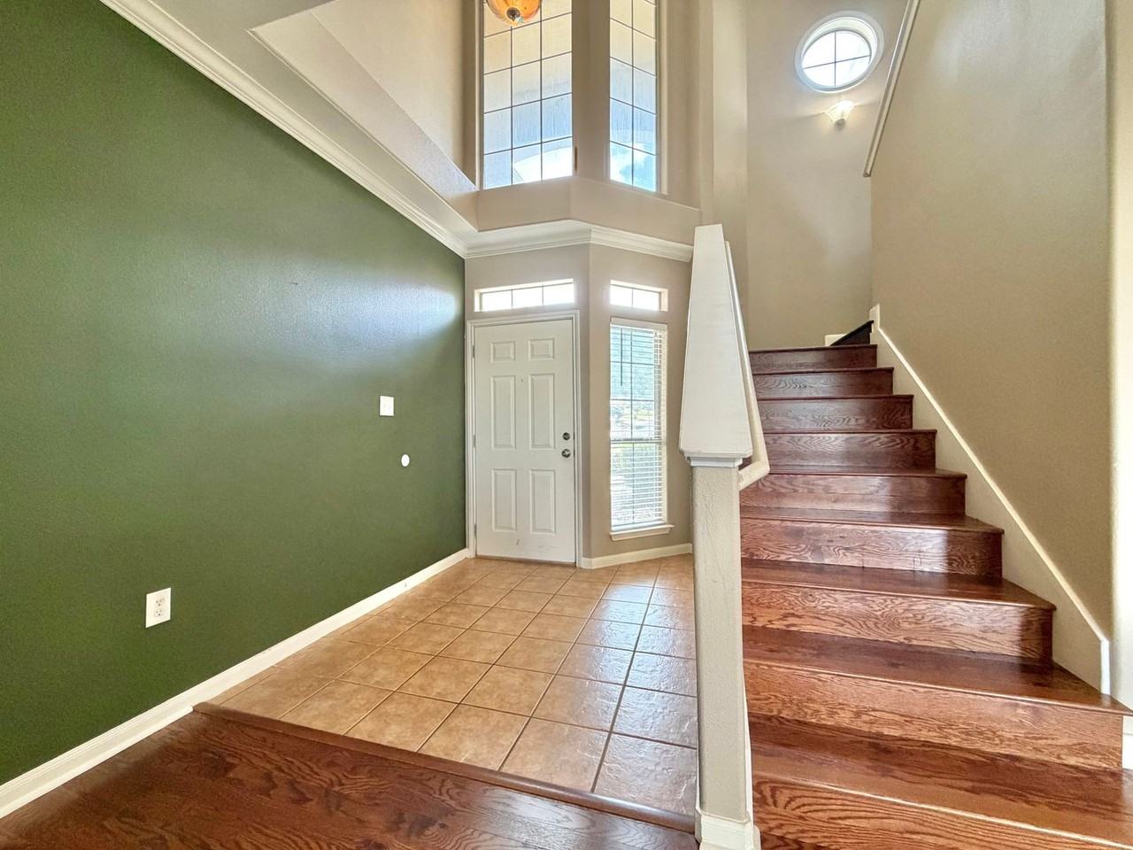 3300 Forest Creek Dr - Photo 3 of 28