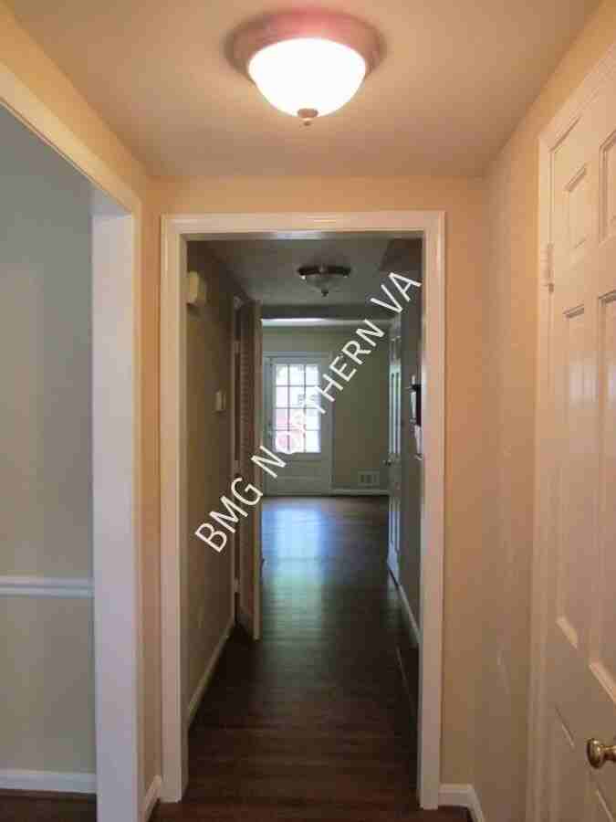 1160 Wimbledon Dr - Photo 3 of 32