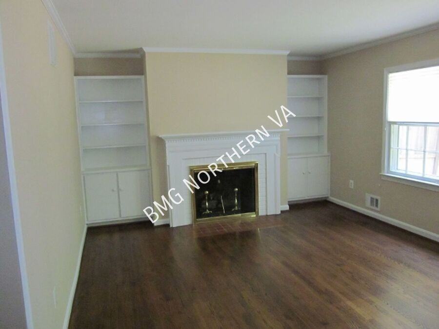 1160 Wimbledon Dr - Photo 4 of 32