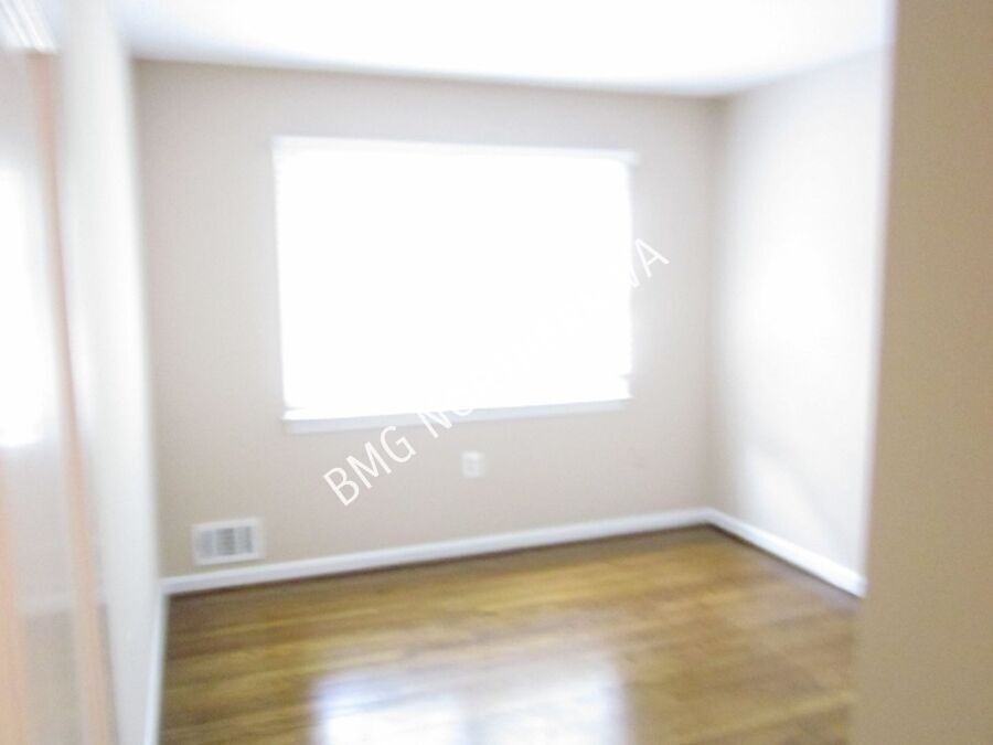 1160 Wimbledon Dr - Photo 7 of 32