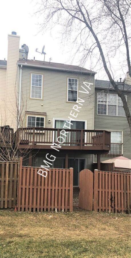 3045 Madden Ct - Photo 2 of 23