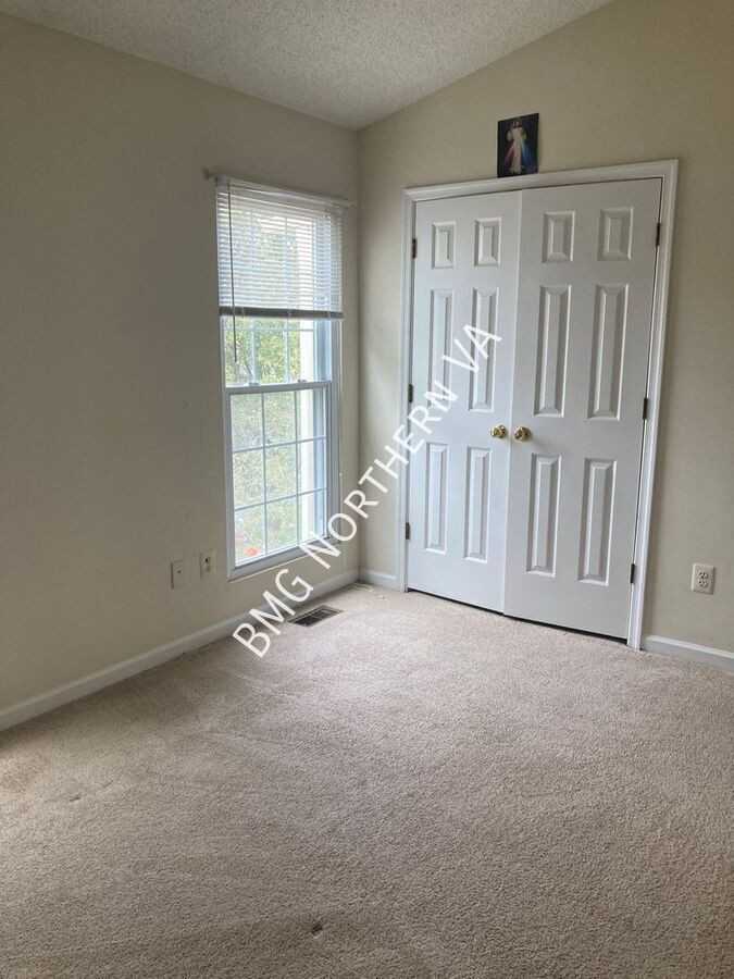 3045 Madden Ct - Photo 7 of 23