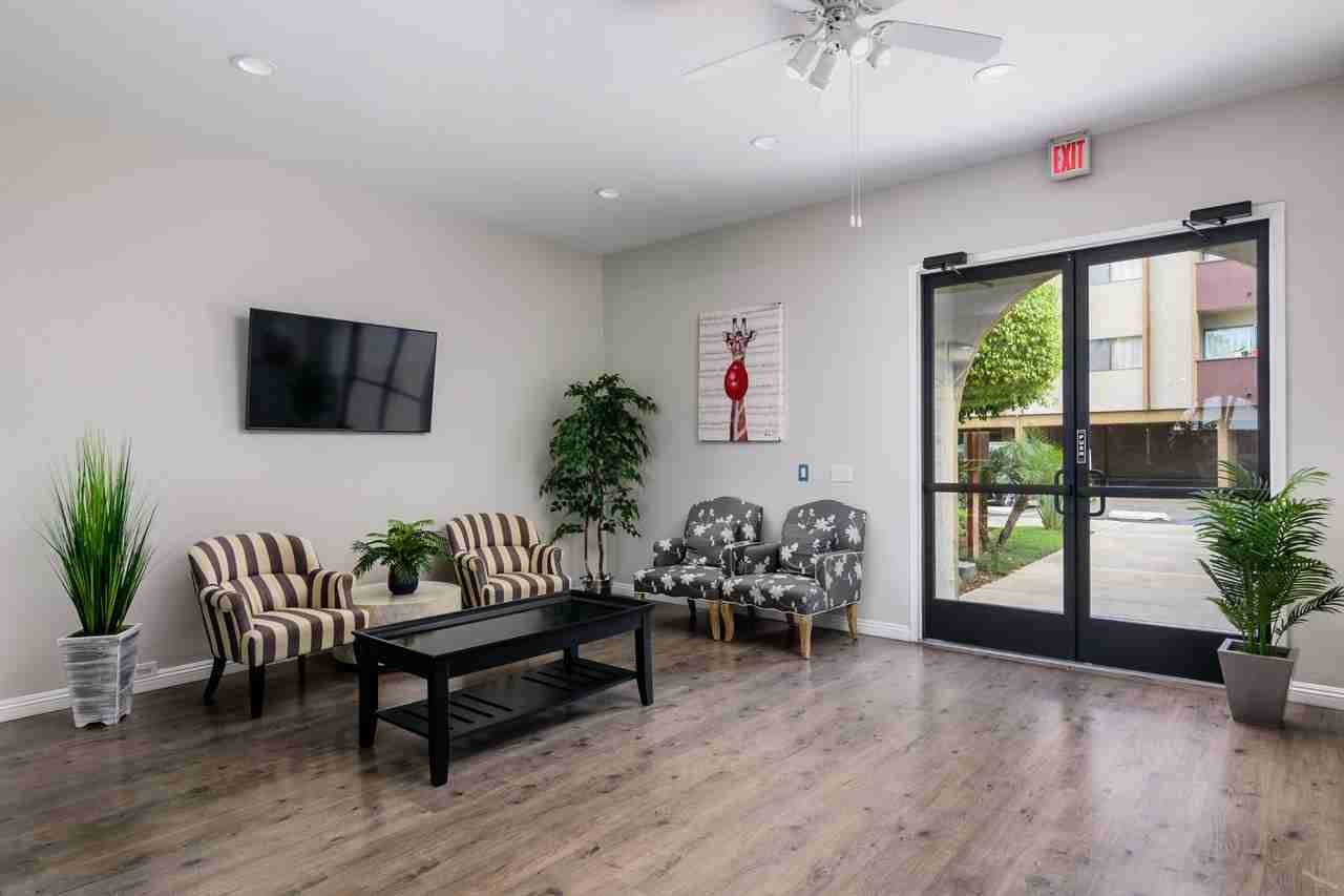 1333 E Grand Ave #B102 - Photo 7 of 20