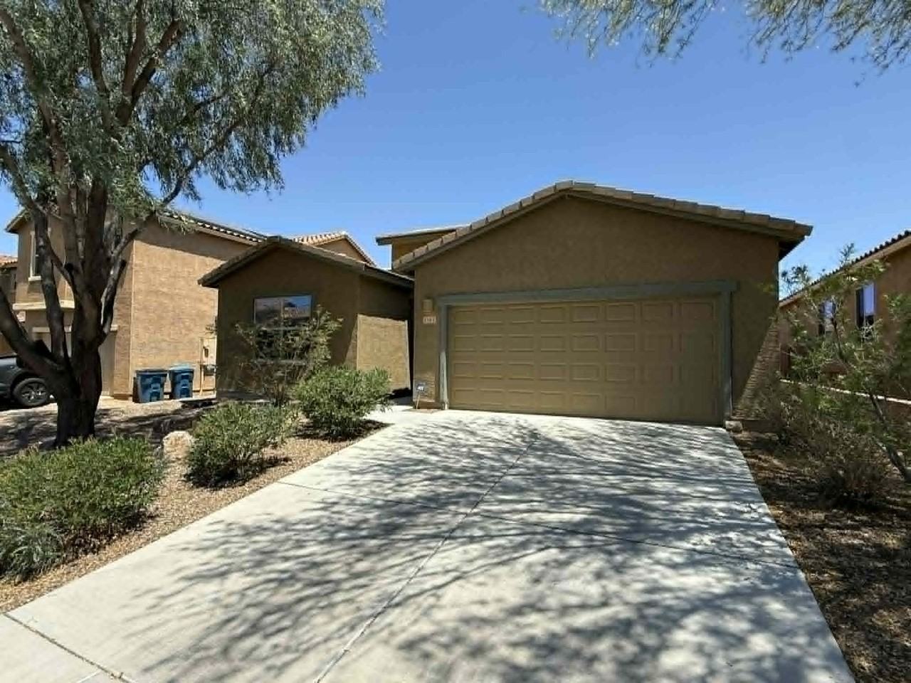 1147 E Empire Canyon Ln #1 - Photo 3 of 37