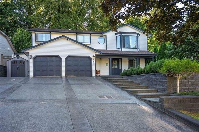 9315 215 St - Photo 2 of 25