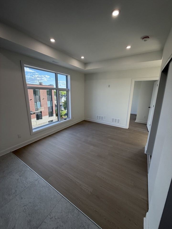 249 Shakespeare St - Photo 4 of 15