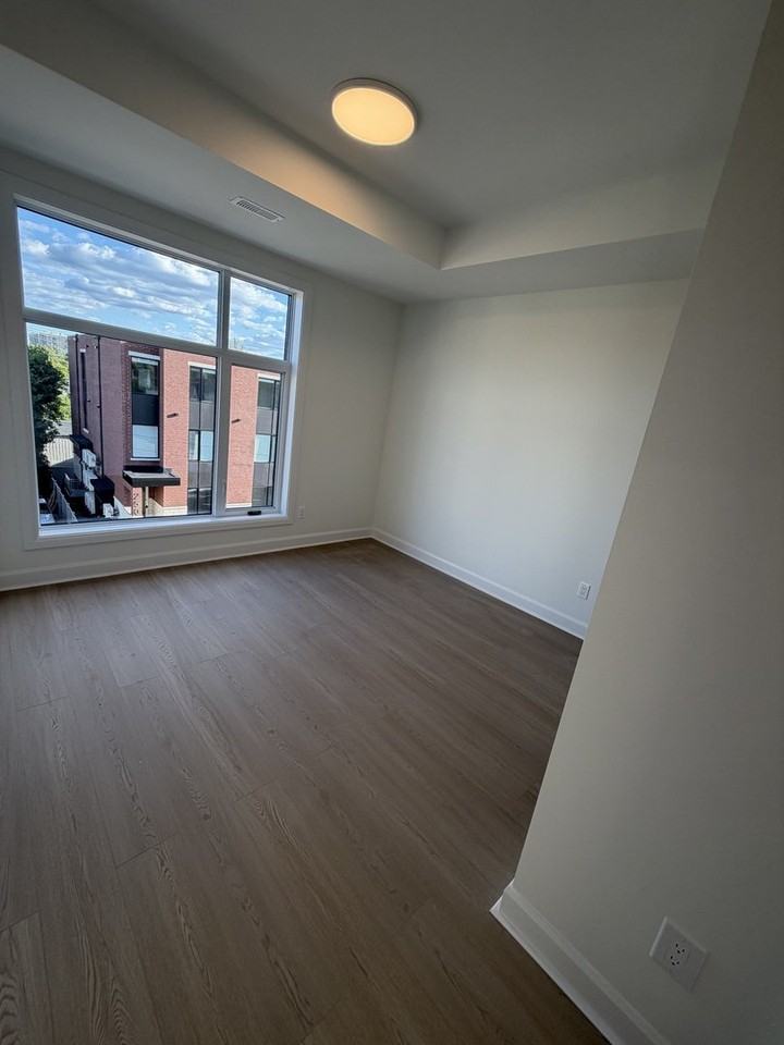249 Shakespeare St - Photo 6 of 15