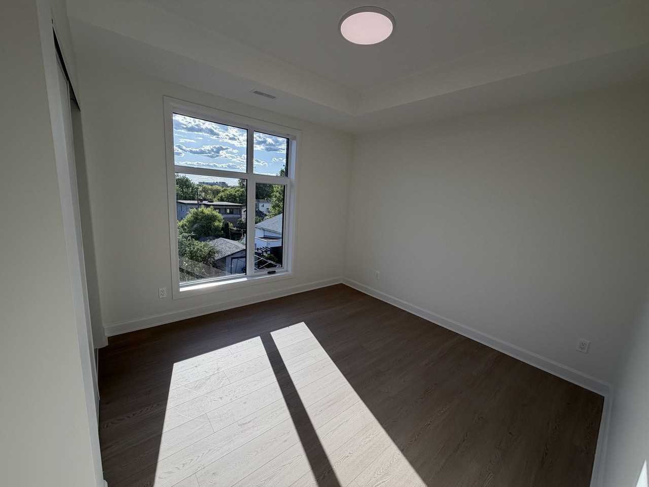 249 Shakespeare St - Photo 7 of 15