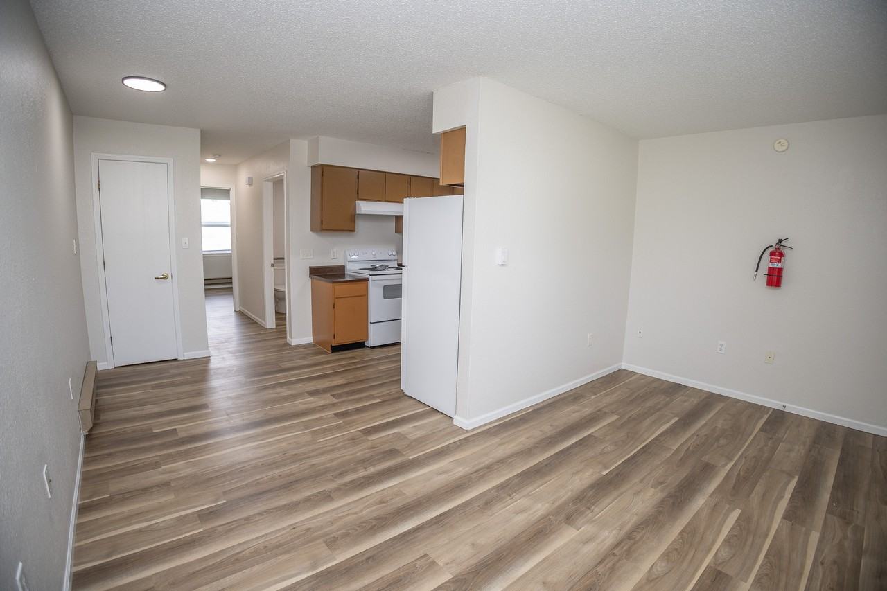 4819 Marion Street - Photo 6 of 14