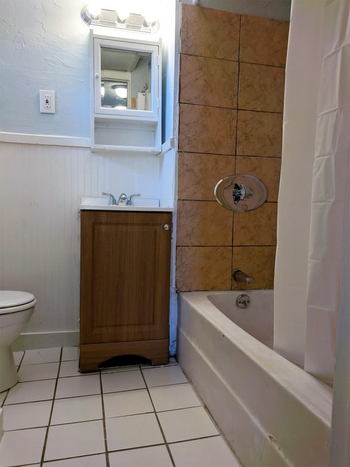 31 Elmwood St - Photo 3 of 3