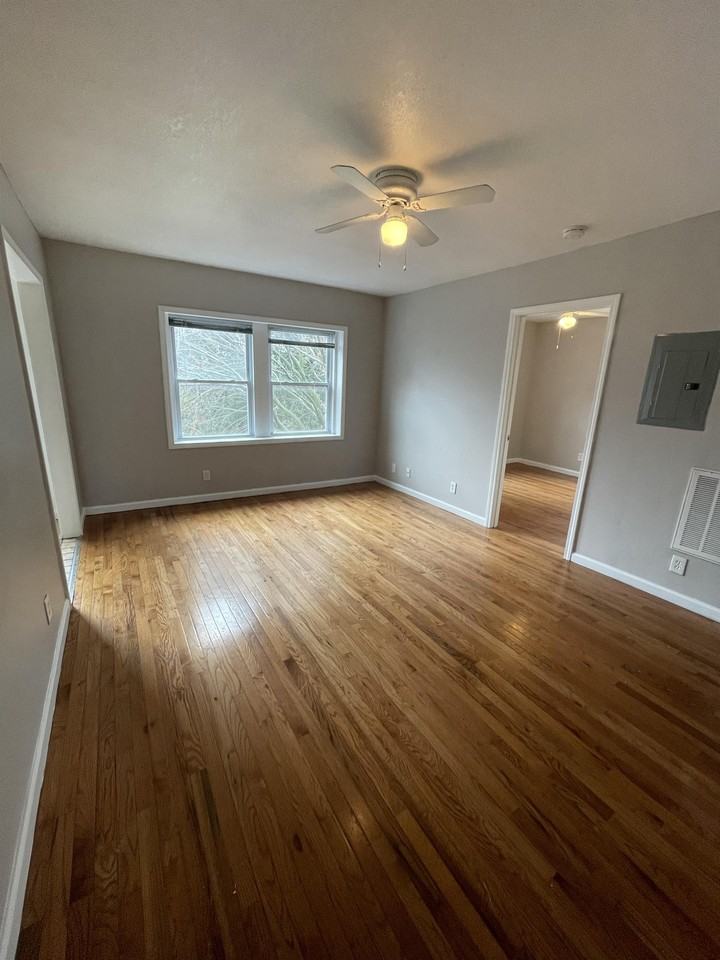 3401 Central Street - Photo 3 of 21