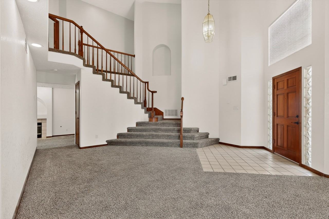 8908 Henriette Wyeth Dr Ne #1 - Photo 6 of 42