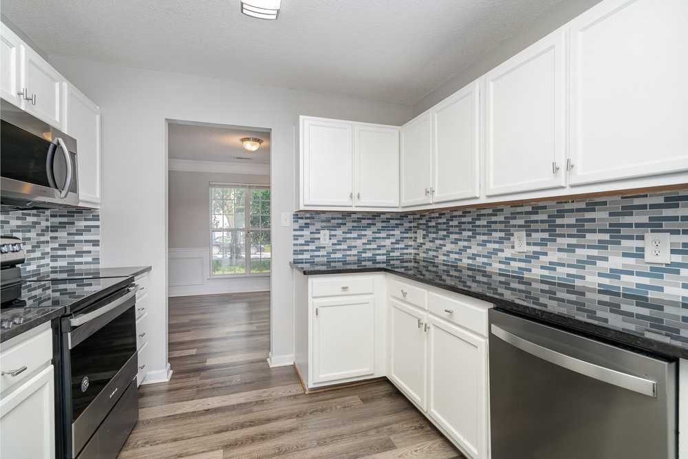 6656 Blythedale Dr #1 - Photo 5 of 18