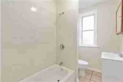 7556 South Champlain Avenue - Photo 3 of 8