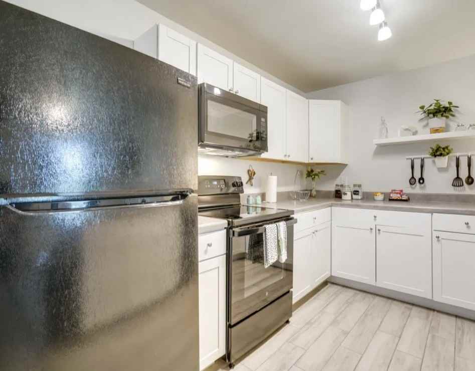 6423 Melissa Ann Street - Photo 5 of 50