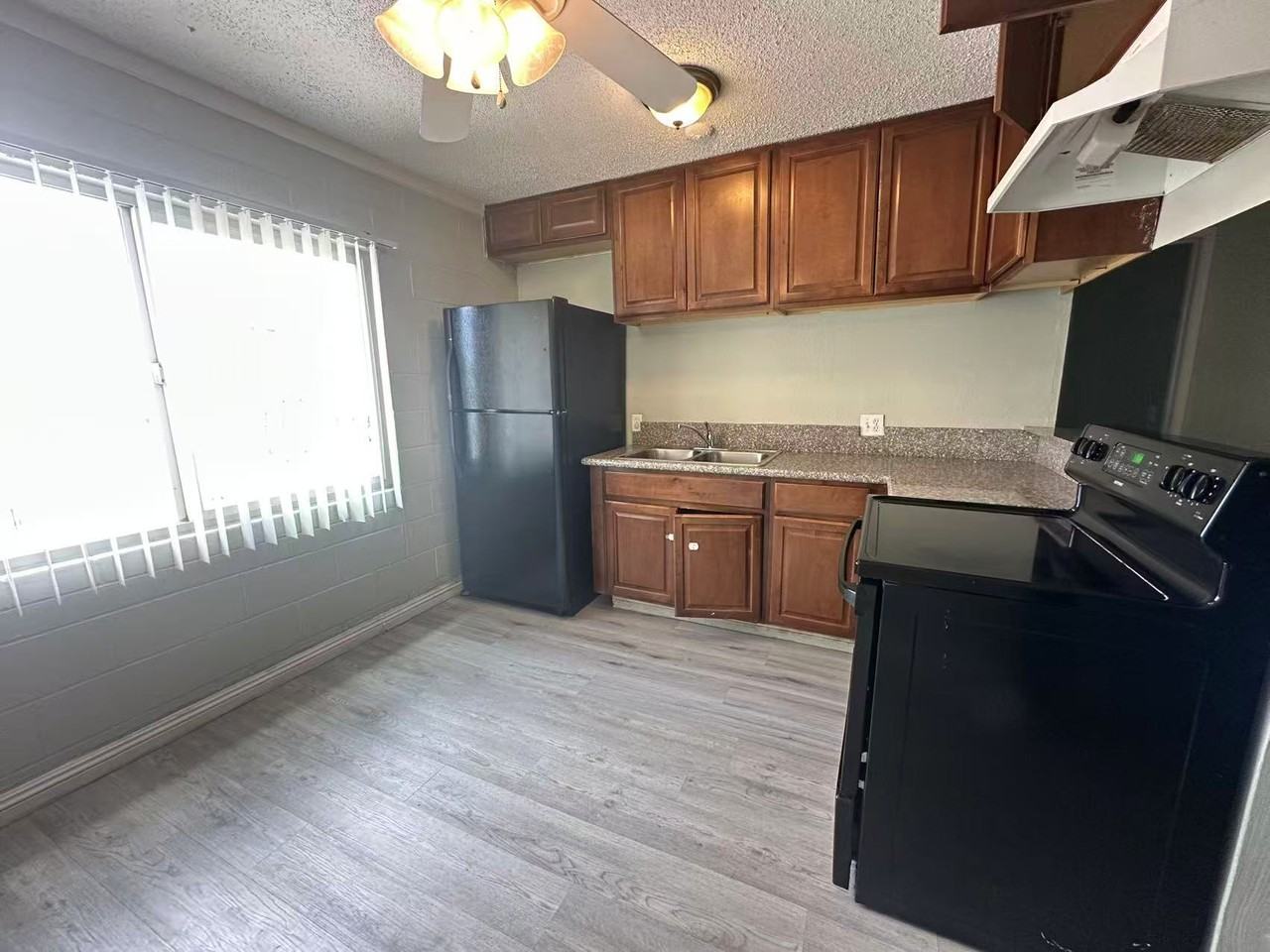 581 Northrop Avenue - Photo 3 of 7