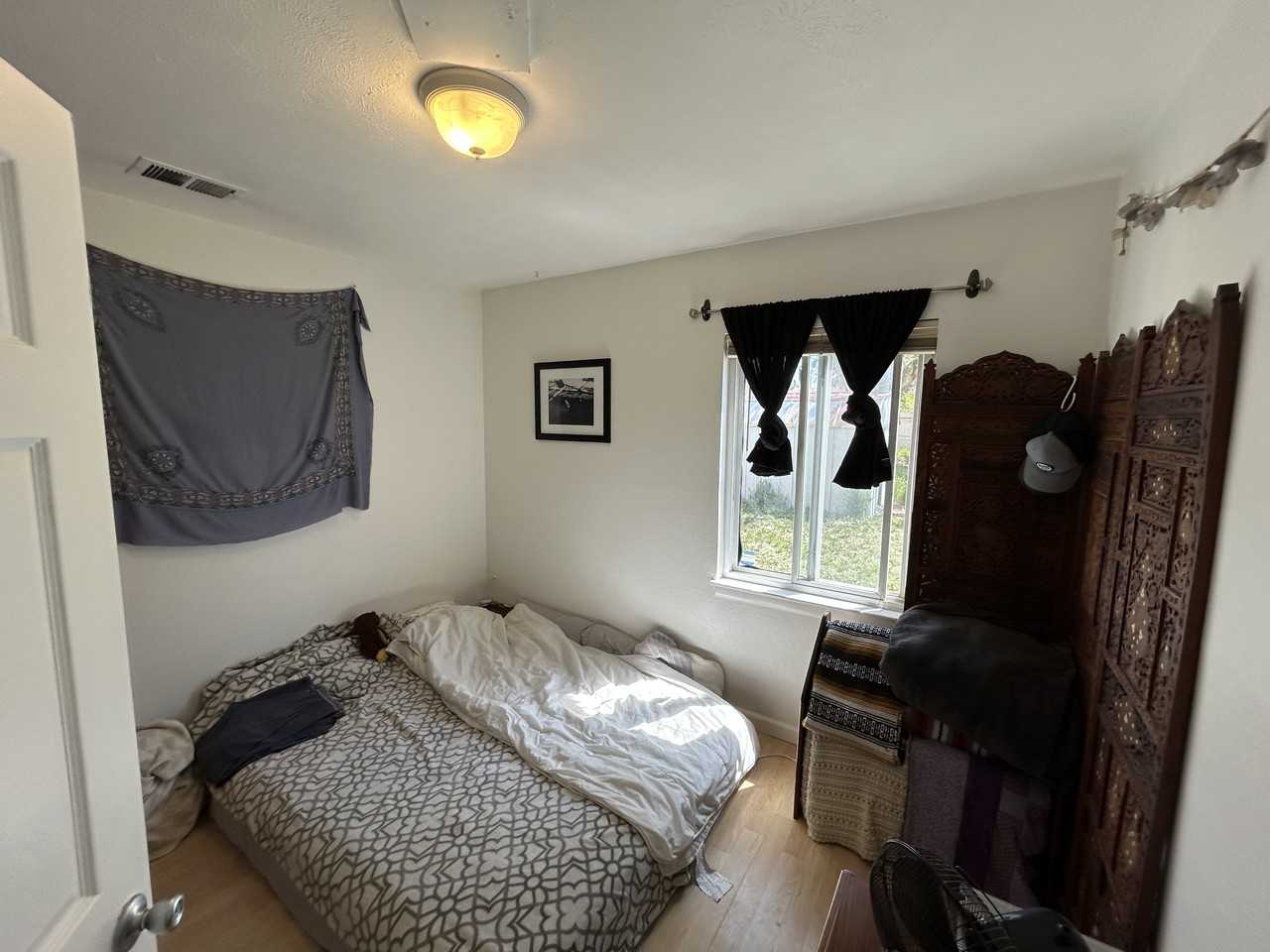 1150 Beeler St - Photo 7 of 10