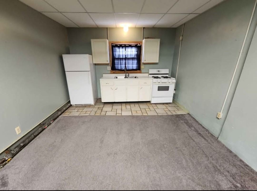 1130 East 9th Street - Photo 2 of 4