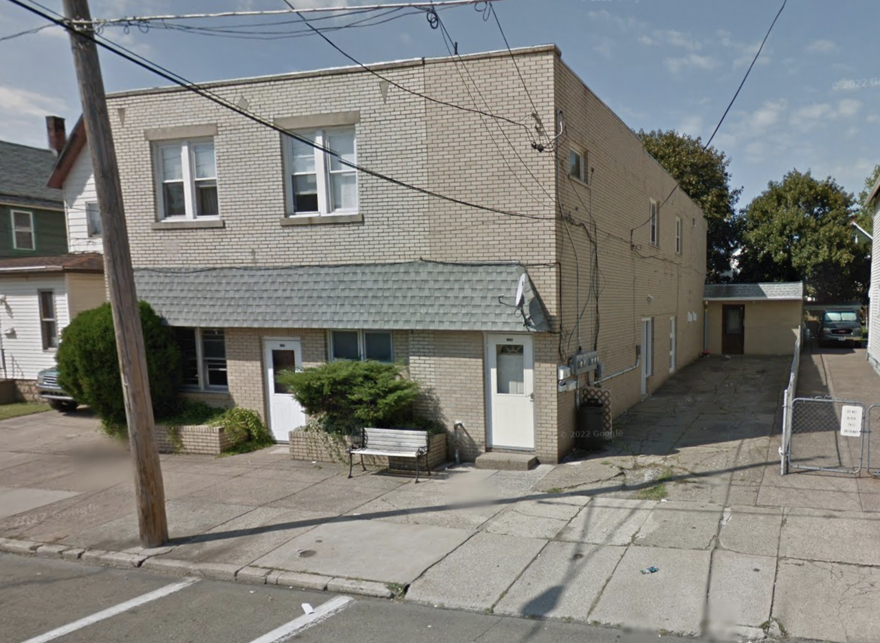 1130 East 9th Street - Photo 4 of 4