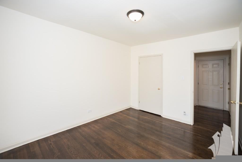 5736 N Winthrop Ave #36-014 - Photo 6 of 7