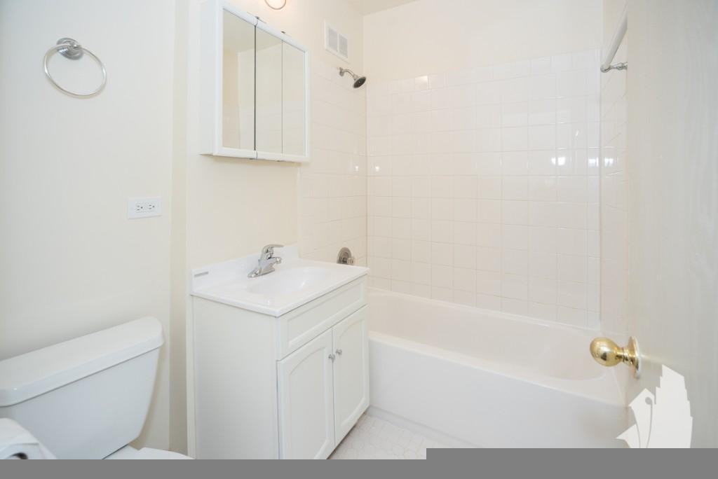 5736 N Winthrop Ave #36-014 - Photo 7 of 7