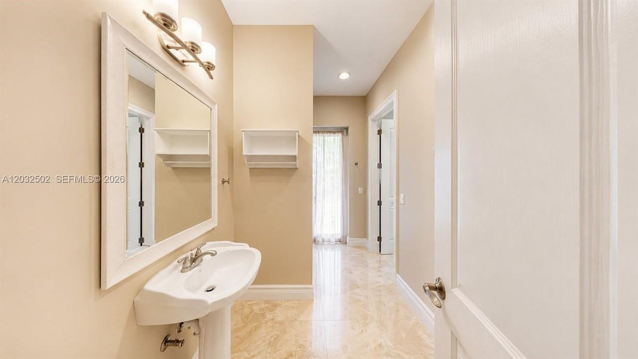 5751 Sw 59th Pl - Photo 7 of 8