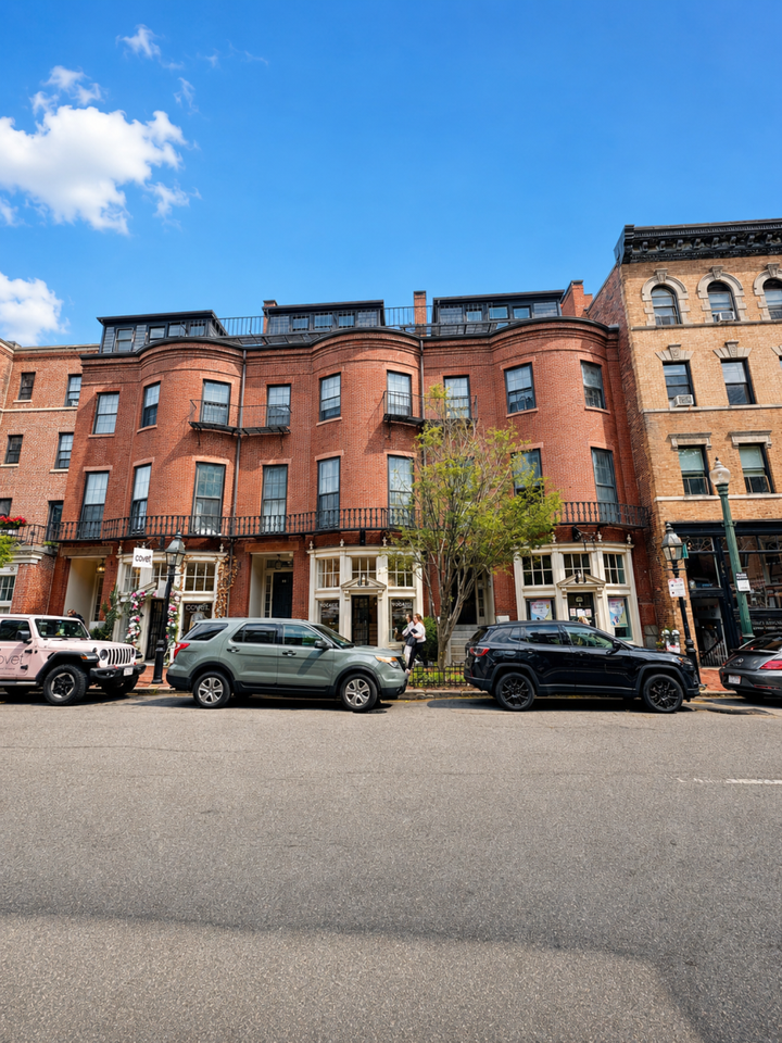 105 Charles St