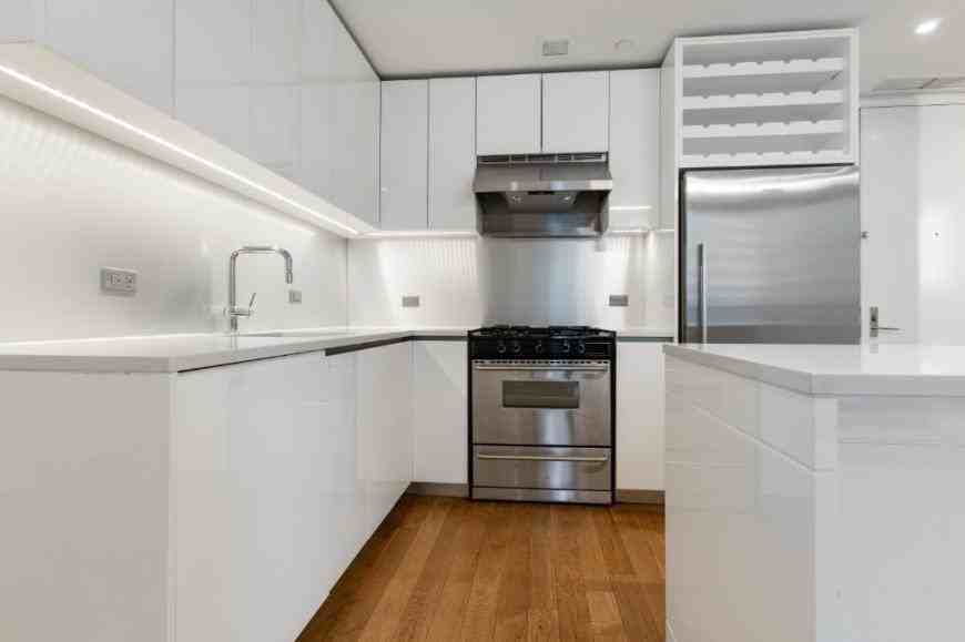 430 Albee Sq - Photo 3 of 7