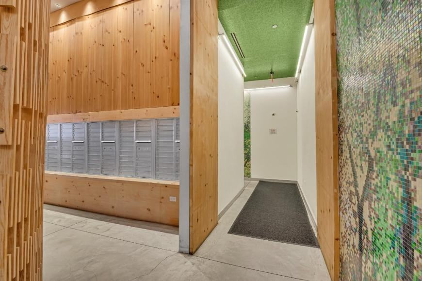 430 Albee Sq - Photo 6 of 7