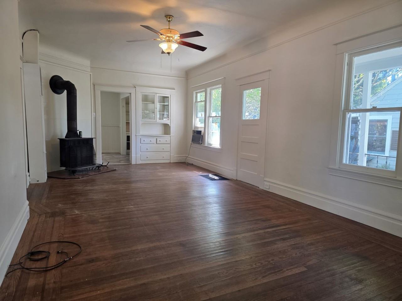 111 Junior St #MH - Photo 3 of 15