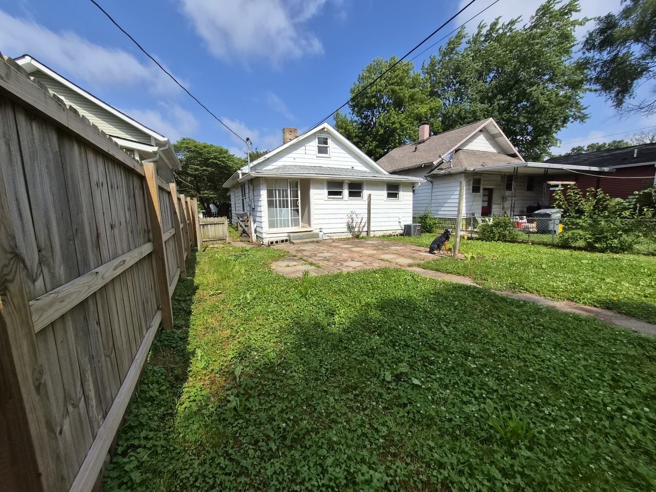 925 N Somerset Ave #1 - Photo 3 of 23