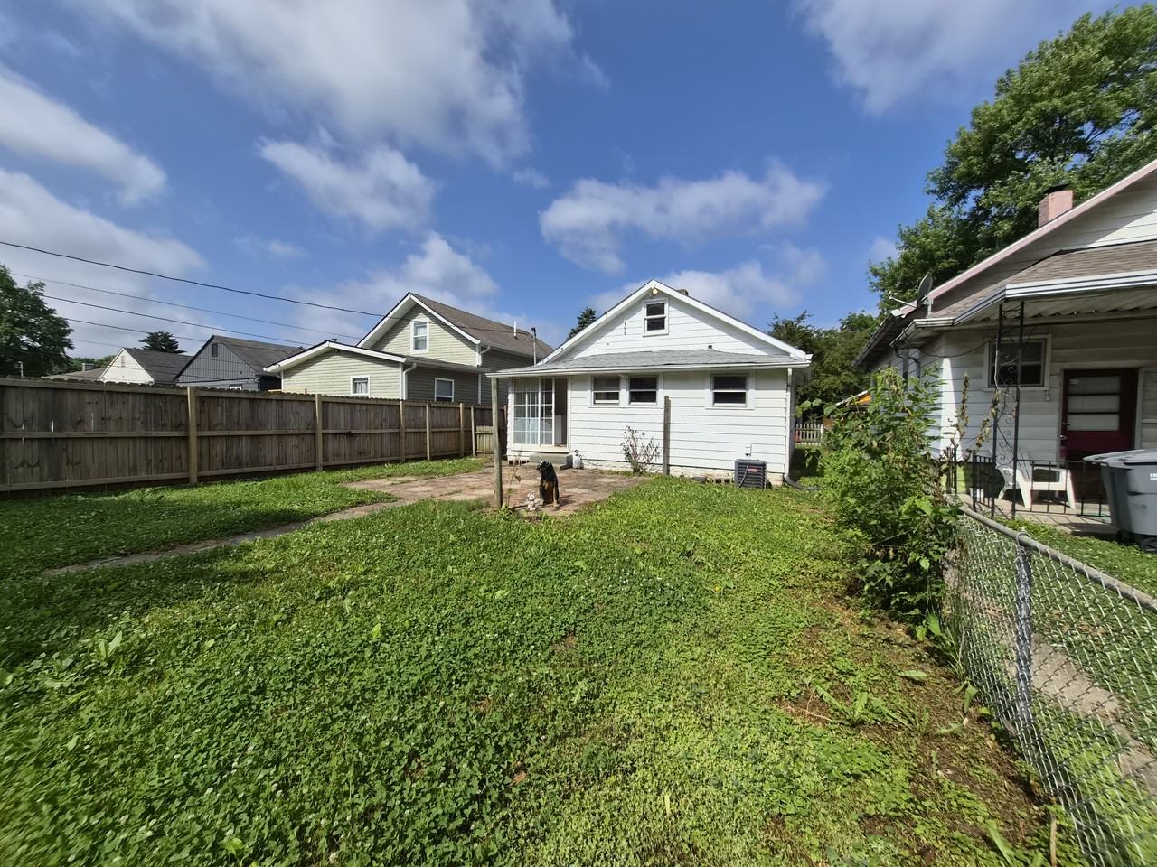 925 N Somerset Ave #1 - Photo 5 of 23