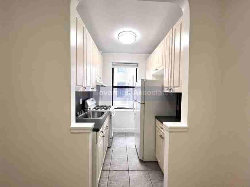 615 W 172nd St - Photo 7 of 9