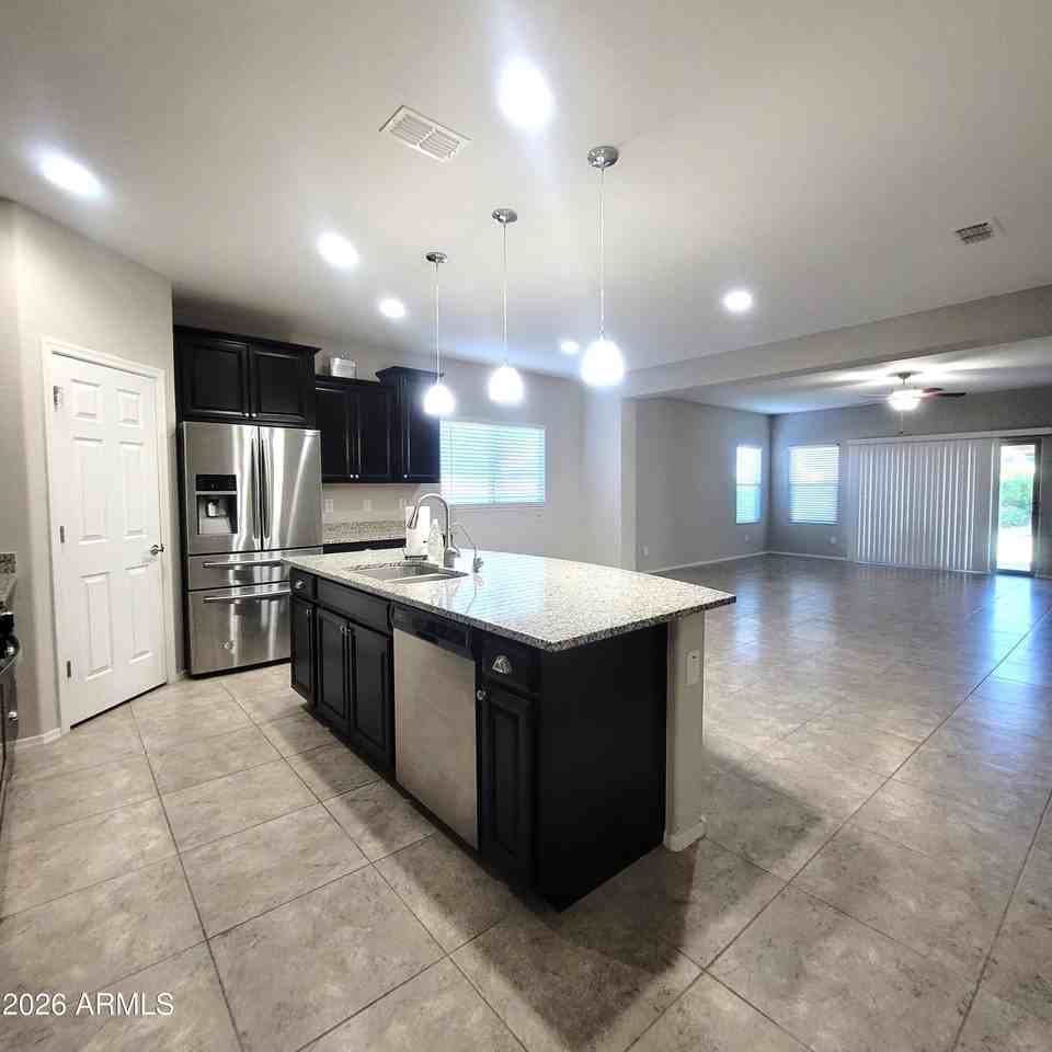 25925 W Tonto Ln - Photo 3 of 22