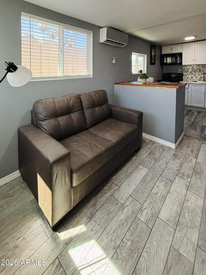 3720 W Mauna Loa Ln - Photo 2 of 16