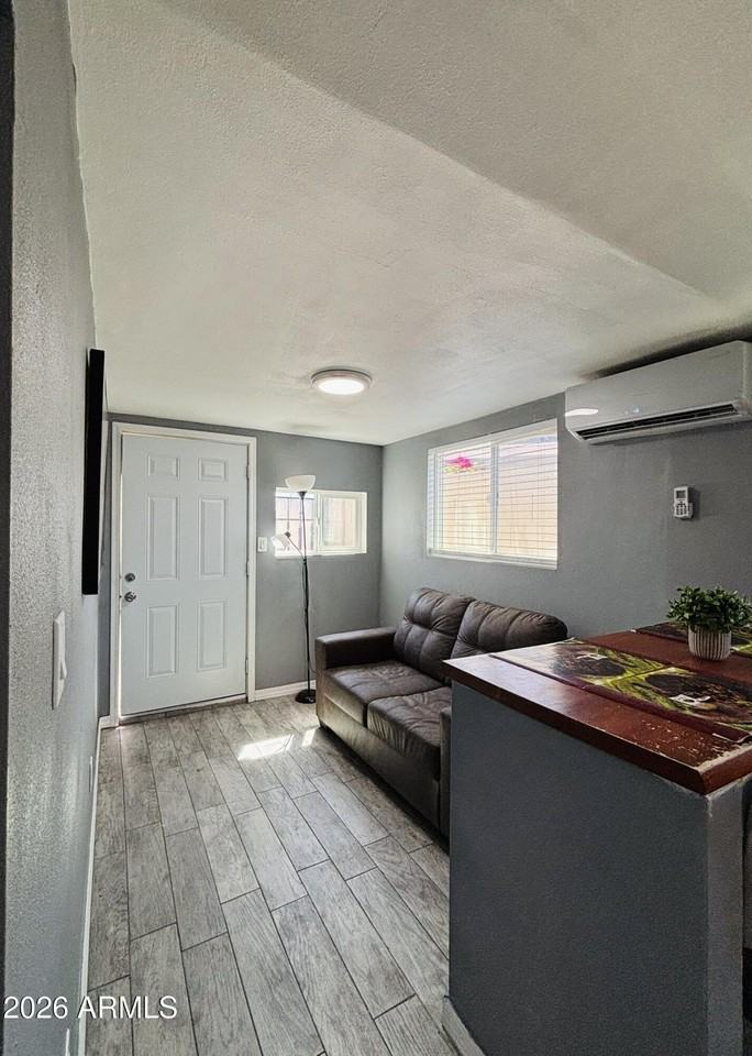 3720 W Mauna Loa Ln - Photo 4 of 16